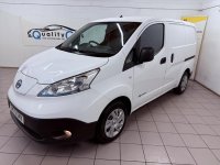 NISSAN E-NV200